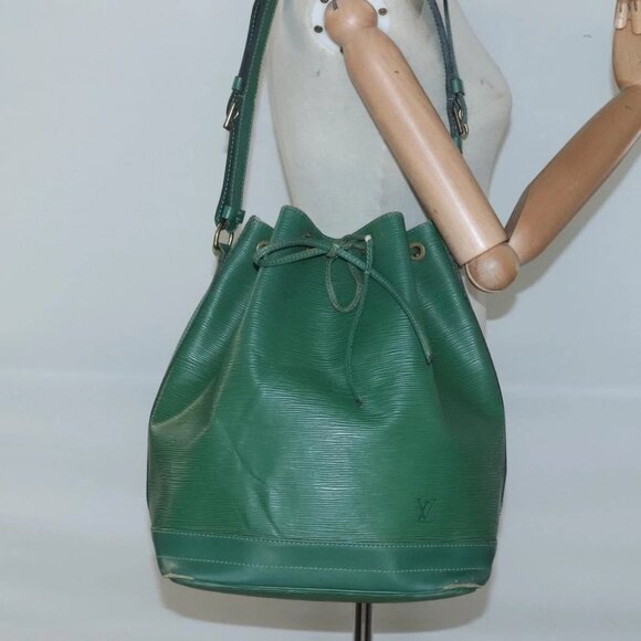 LOUIS VUITTON Epi Noe Shoulder Bag Green - Picture 1 of 16